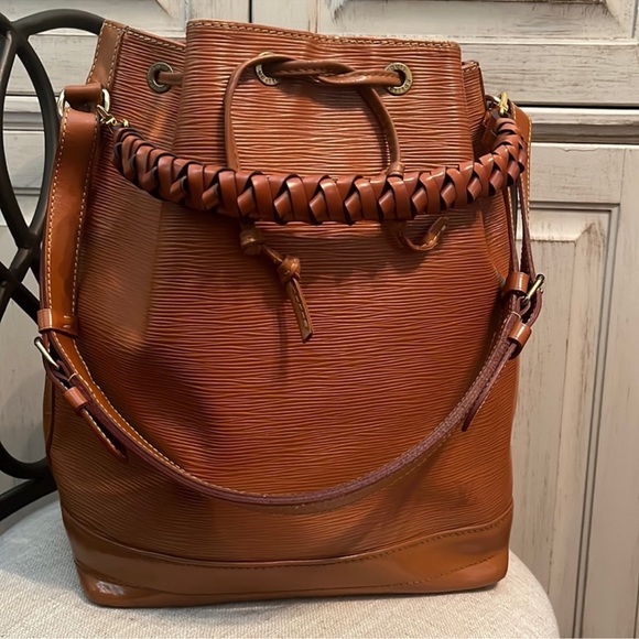 Louis Vuitton Brown Braided Handle Shoulder Bag - Picture 3 of 14
